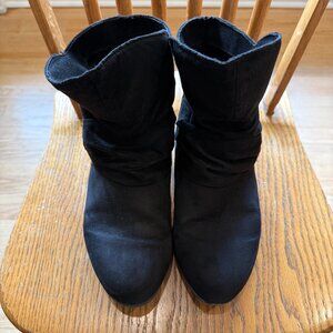 Cloudwalkers - Women's Serena Ankle Boots - Black Suede-Look